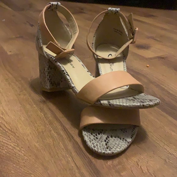 Cute Heels - Picture 1 of 11